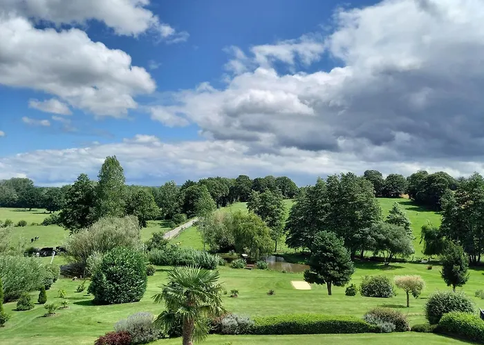 Сasa de vacaciones La Gasteboisiere With Swimming Pool And Games