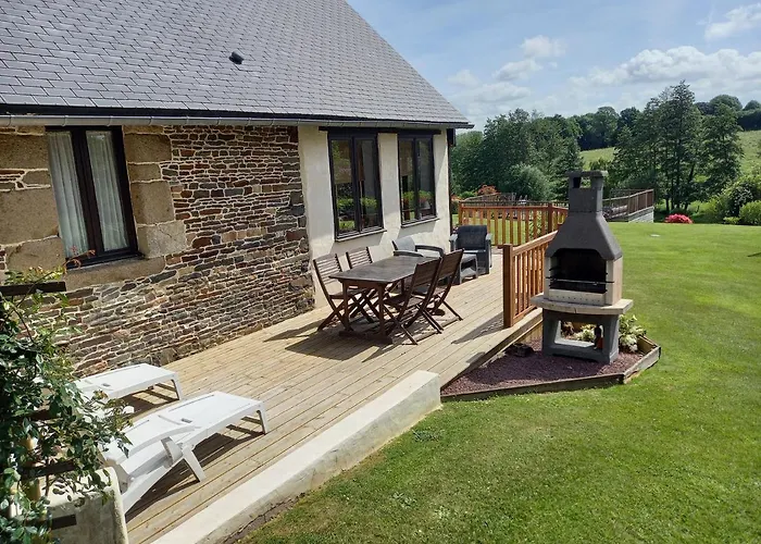 La Gasteboisiere With Swimming Pool And Games Сasa de vacaciones